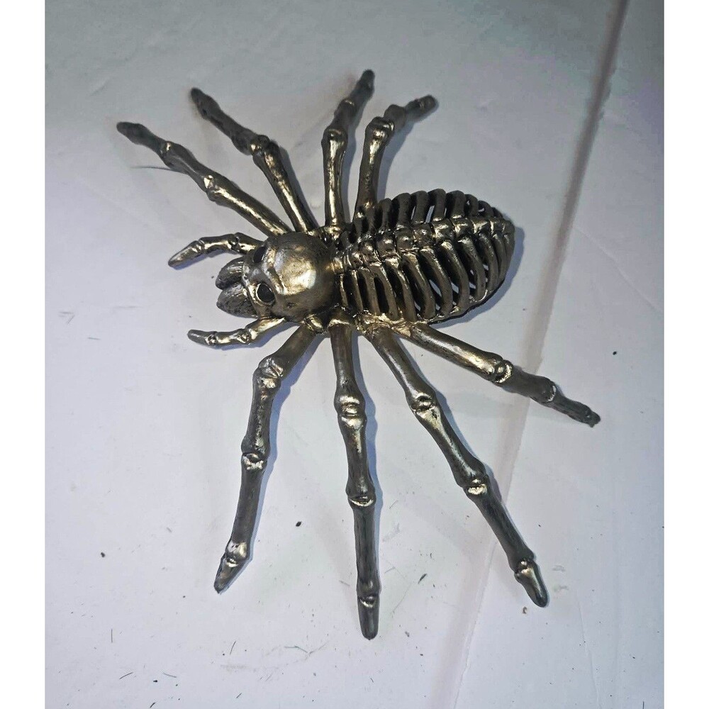 Metal Arachnid Figurine Collectible Prop Spider Scorpion Style Halloween Decor